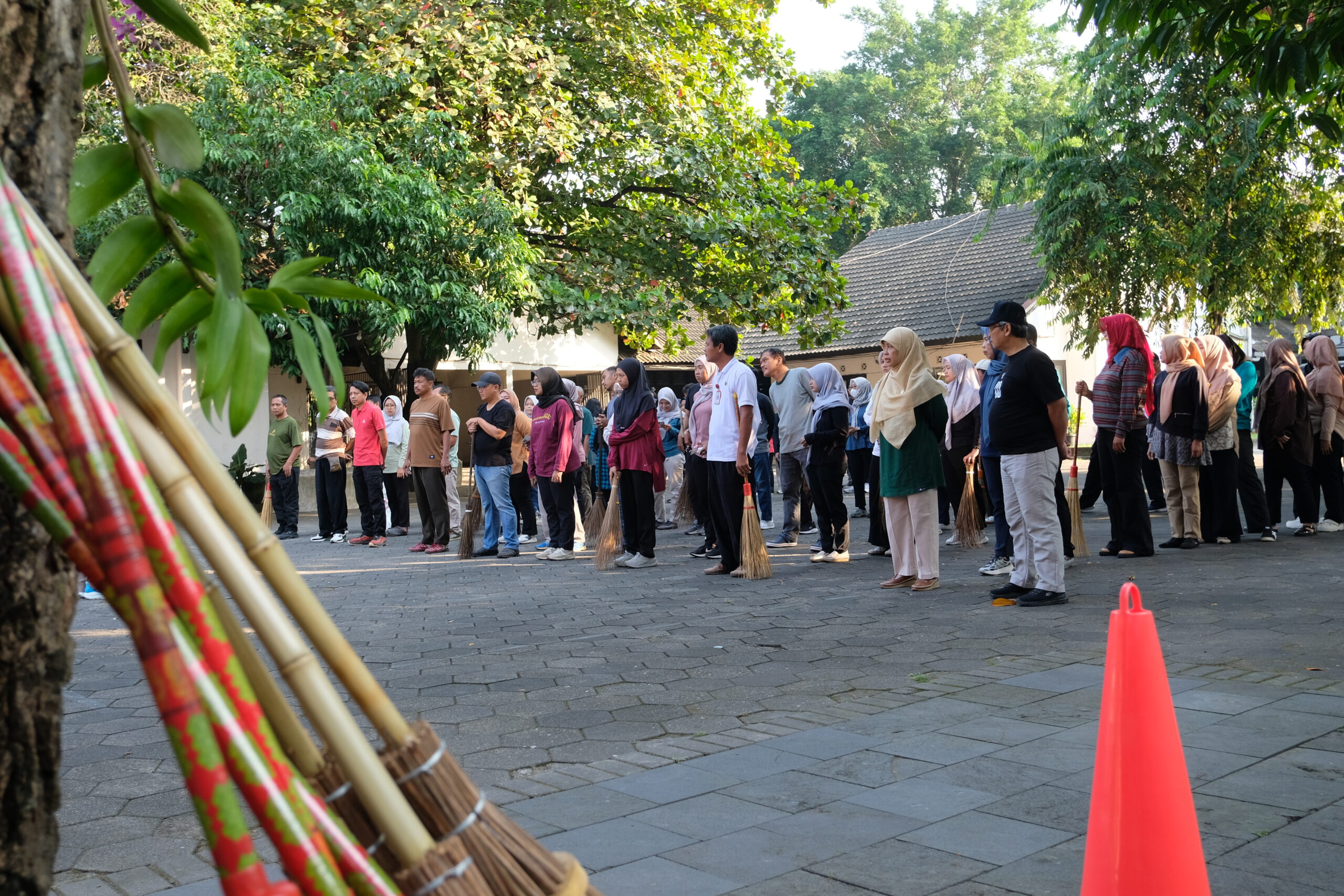 Jumat Krida DLHK DIY Wujudkan Indonesia ASRI