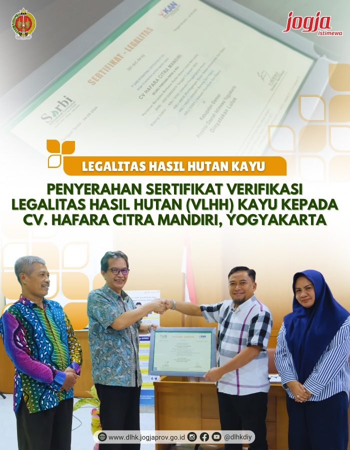 Penyerahan Sertifikat Verifikasi Legalitas Hasil Hutan (VLHH) Kayu kepada CV. Hafara Citra Mandiri